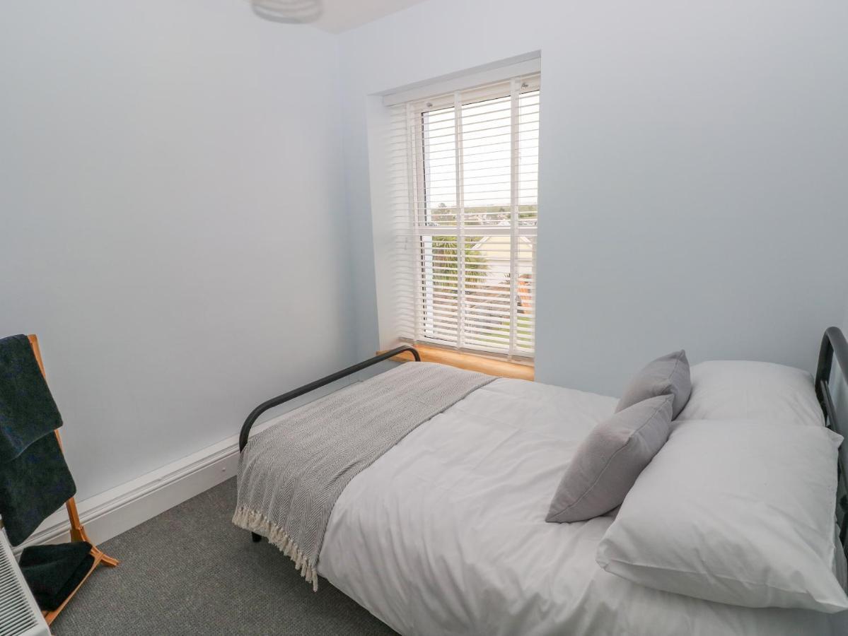 54 Pencoed Road Villa Burry Port Eksteriør bilde