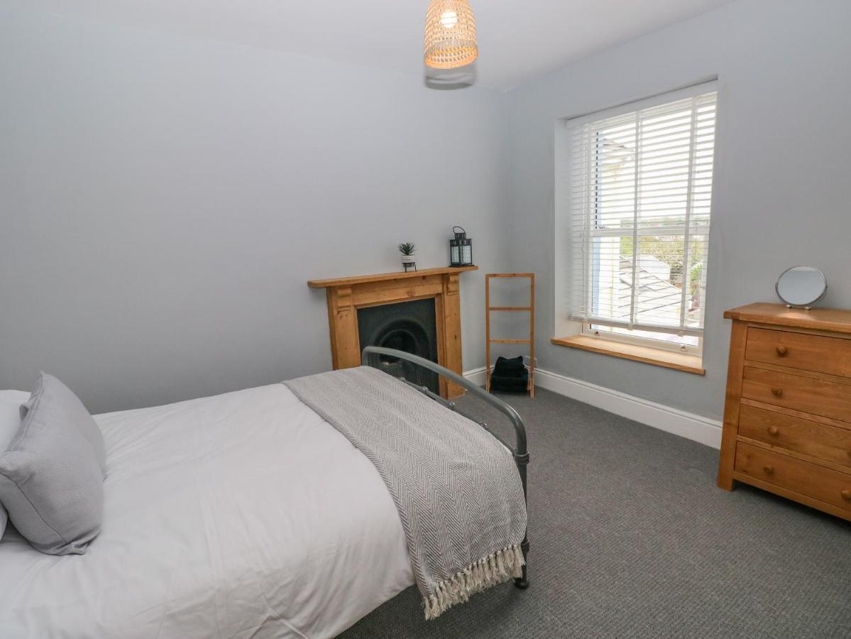 54 Pencoed Road Villa Burry Port Eksteriør bilde