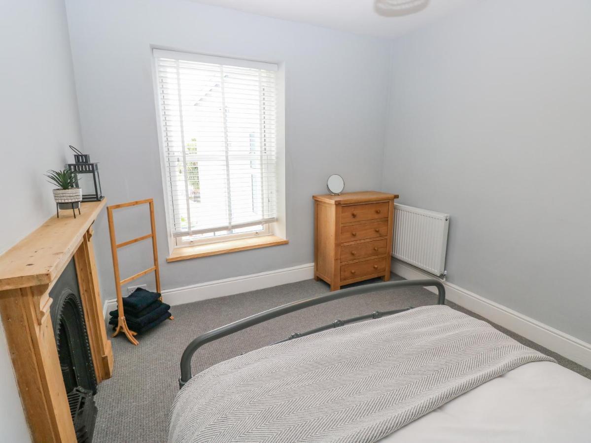 54 Pencoed Road Villa Burry Port Eksteriør bilde